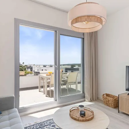 Sea View, Pool, Gym And Playground - Close To And Town Estepona